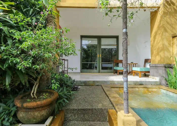 Resort Alam Puri Art Museum & Ubud (Bali)
