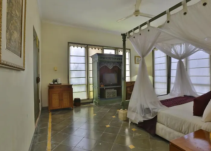 Resort Alam Puri Art Museum & Ubud (Bali)