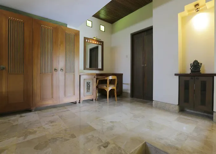 Resort Alam Puri Art Museum & Ubud (Bali)