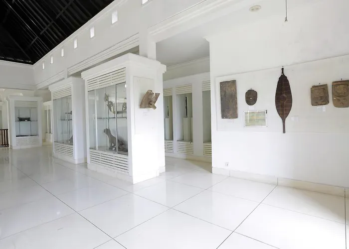 Resort Alam Puri Art Museum & 4*