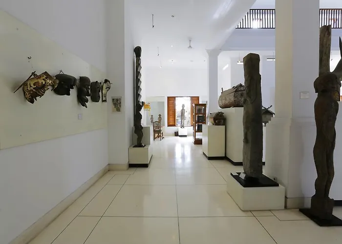 Alam Puri Art Museum & Ubud (Bali)